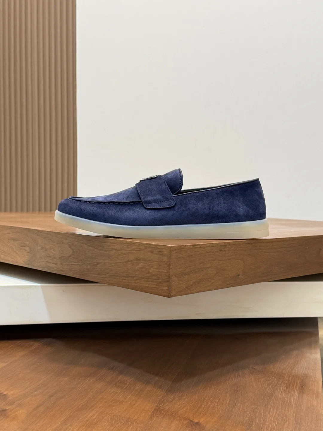 Men's Loafers And Dress Shoes PRADA 18100291
