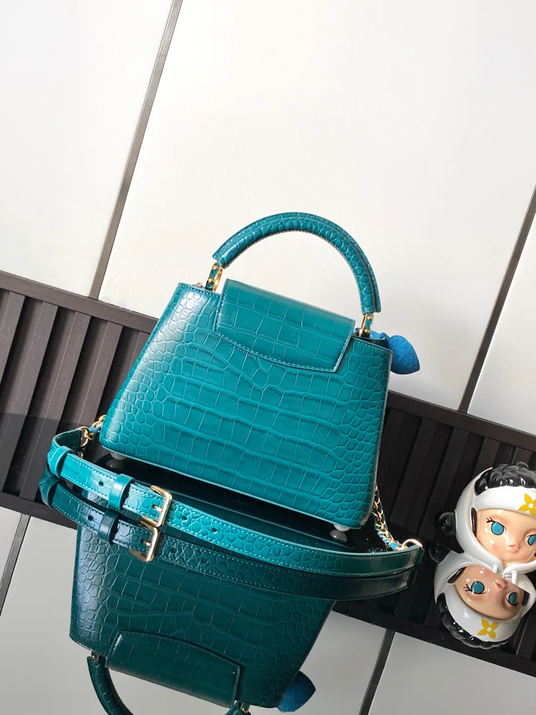 Women's Classic Handbags LOUIS VUITTON 18019348