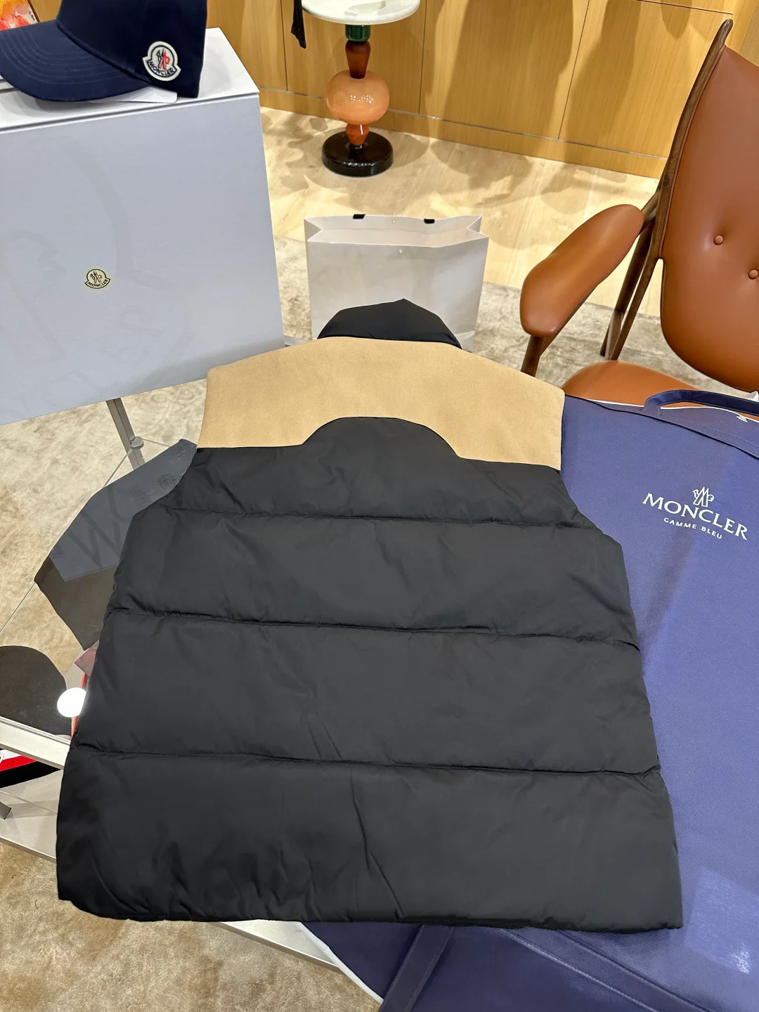 Men's Vests MONCLER 18359603