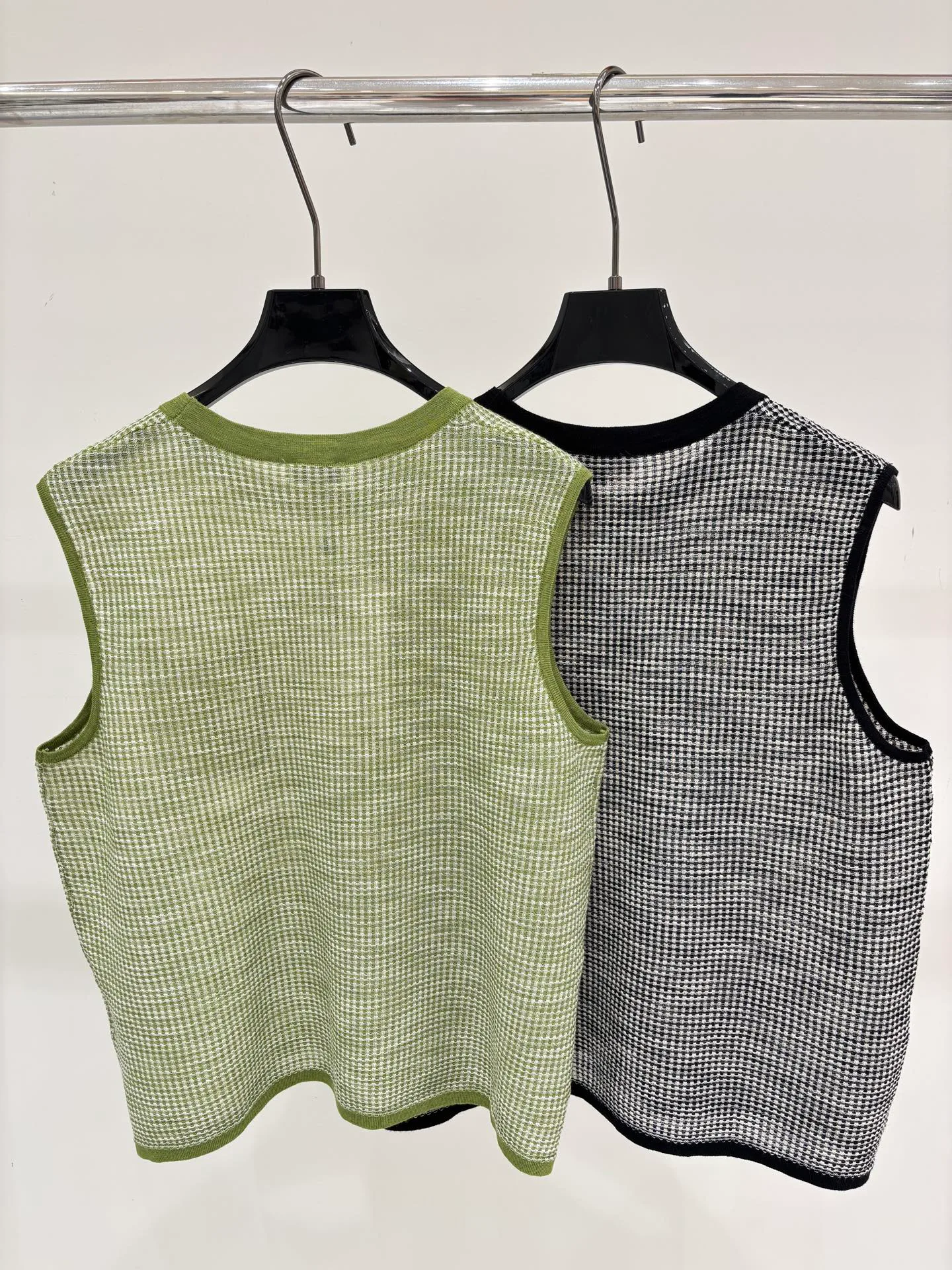 Women's Vests CHANEL 17141693