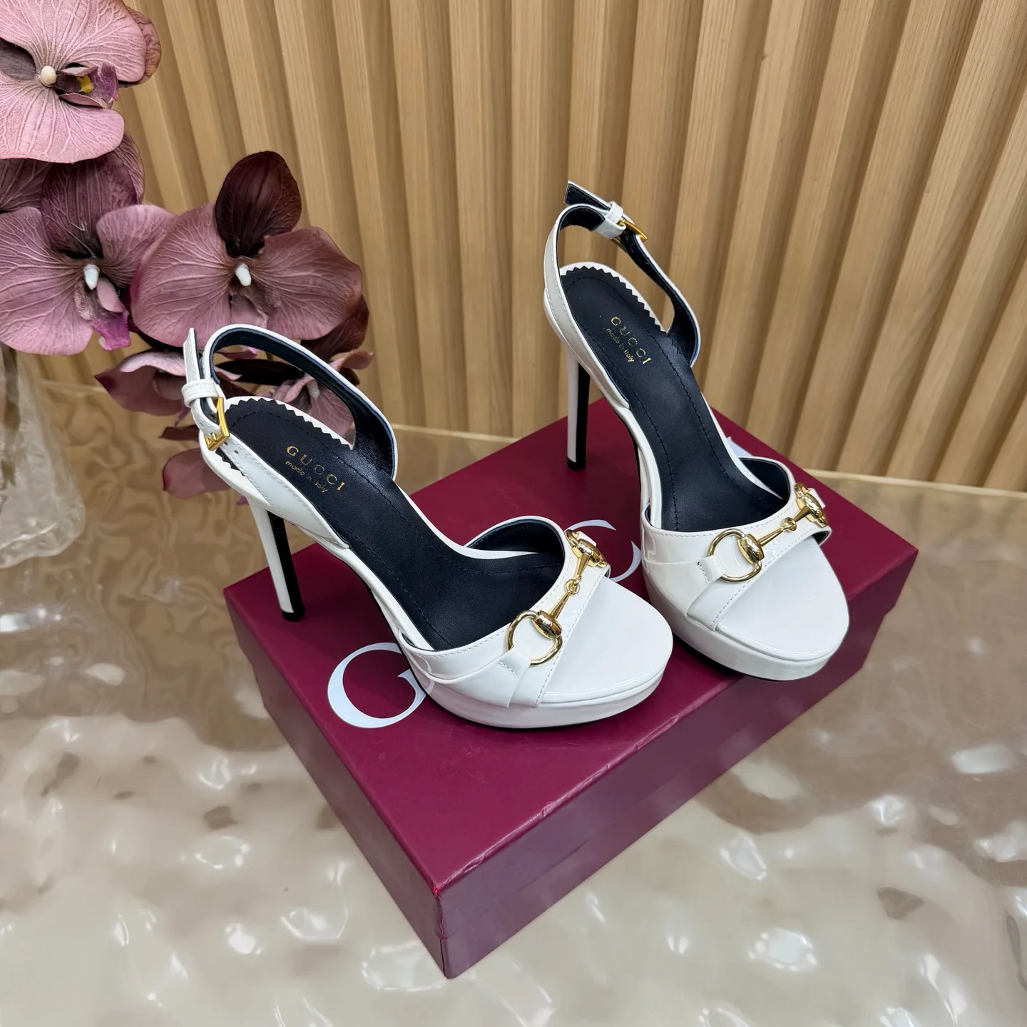 Women's Open-Toe Sandals GUCCI 17448813
