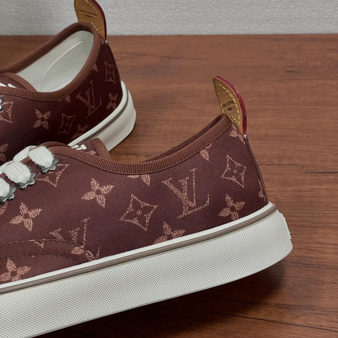 Кроссовки Мужские Louis Vuitton 18626477