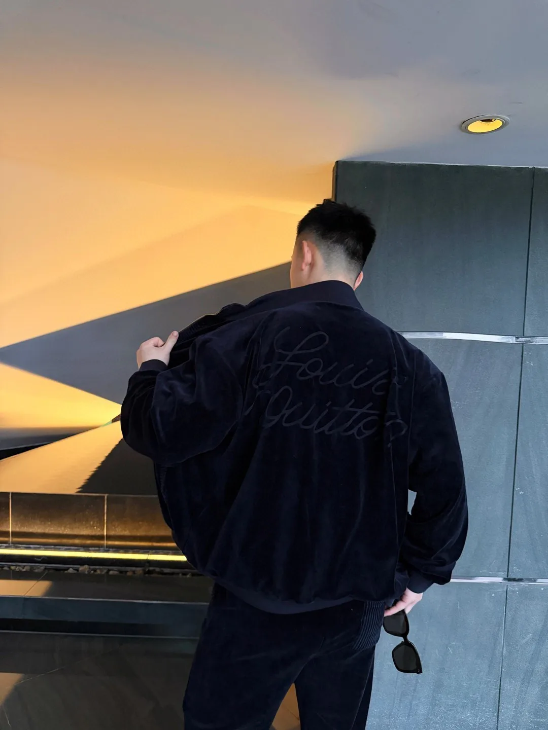 Men's Jackets And Down Jackets LOUIS VUITTON 17364971