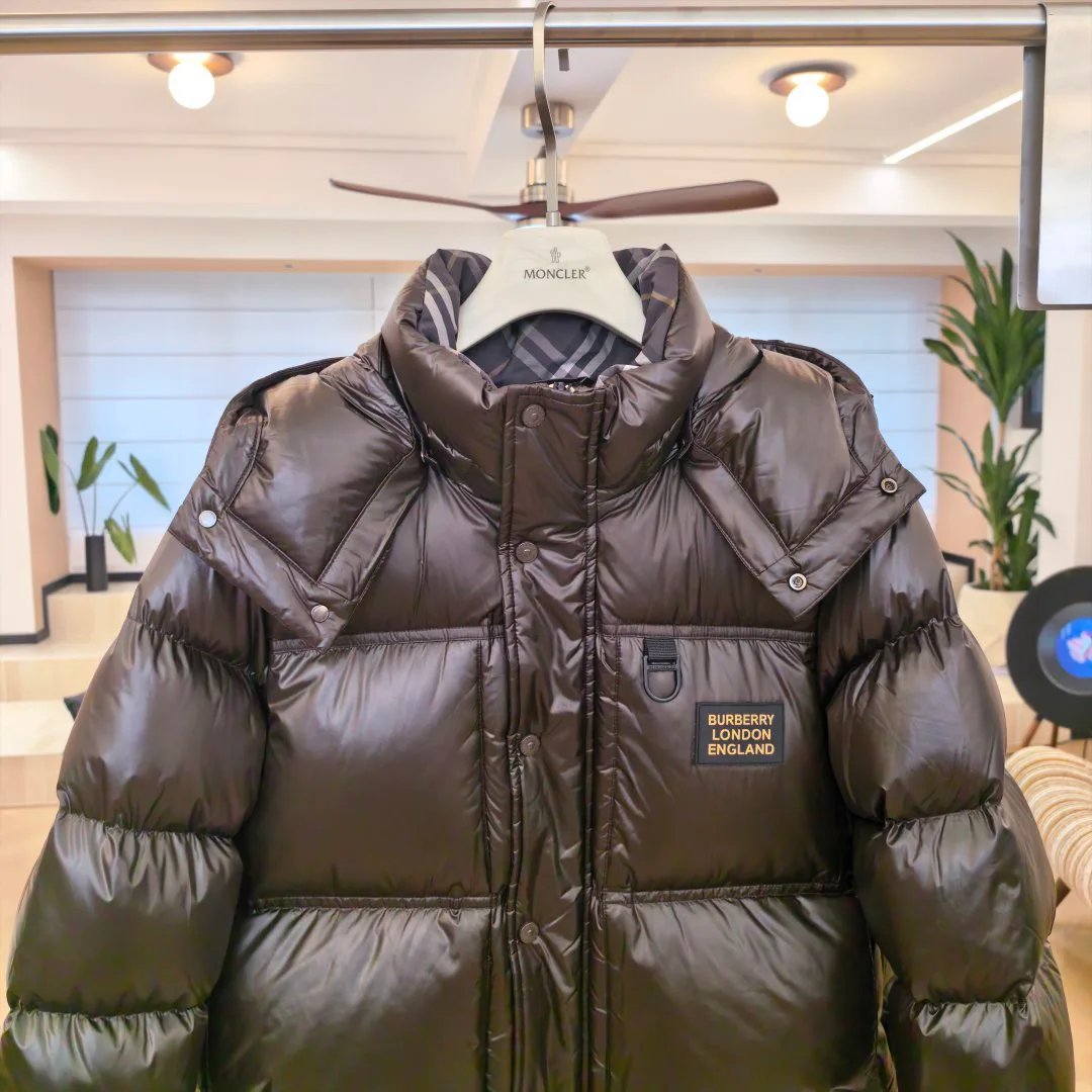 Women's Jackets And Down Jackets BURBERRY 17902556