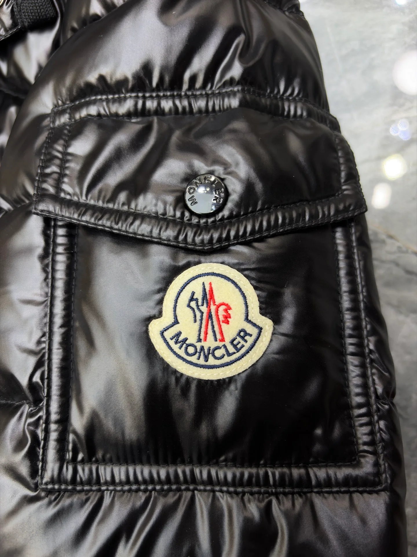 Women's Jackets And Down Jackets MONCLER 17568658