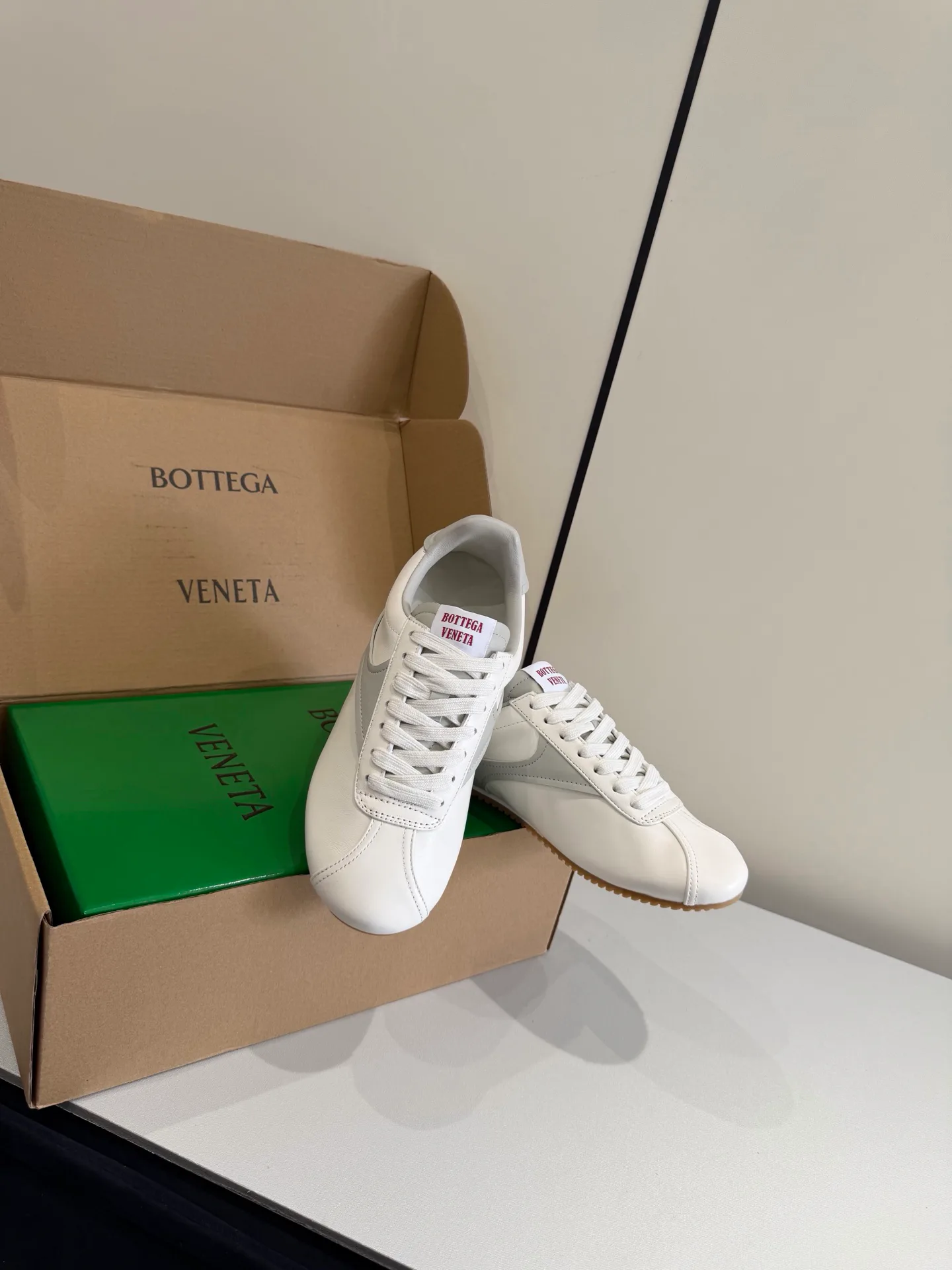 Women's Sneakers BOTTEGA VENETA 17894989