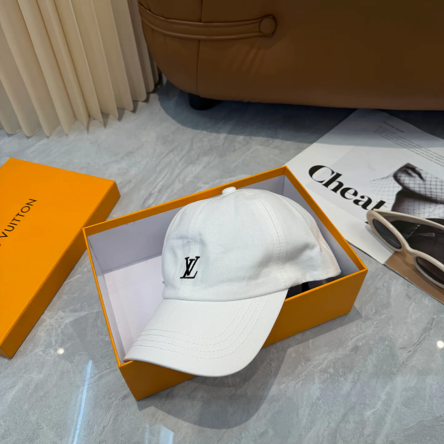 Hats LOUIS VUITTON 17411592