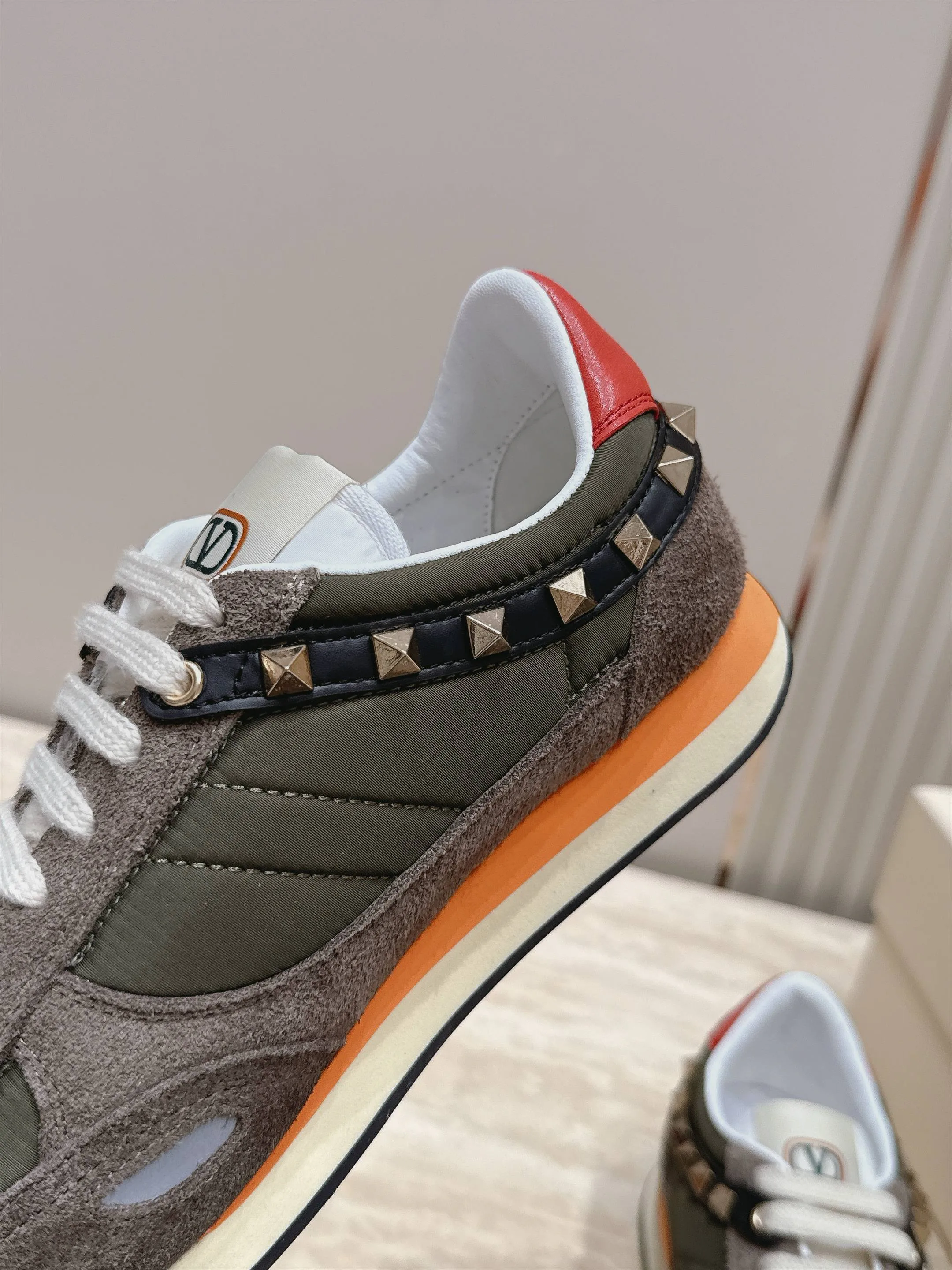 Women's Sneakers VALENTINO 17876585