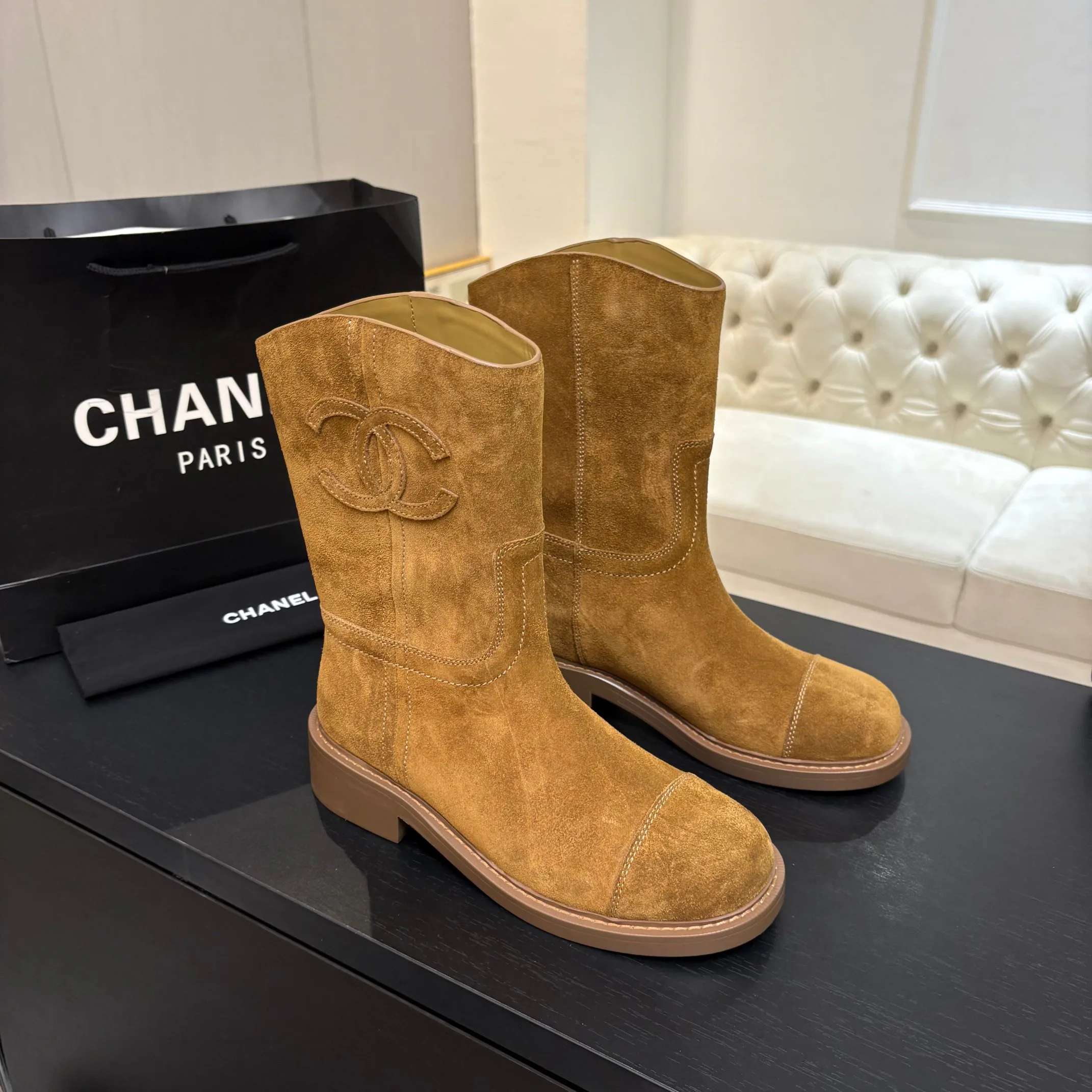 Women's Boots CHANEL 18062790