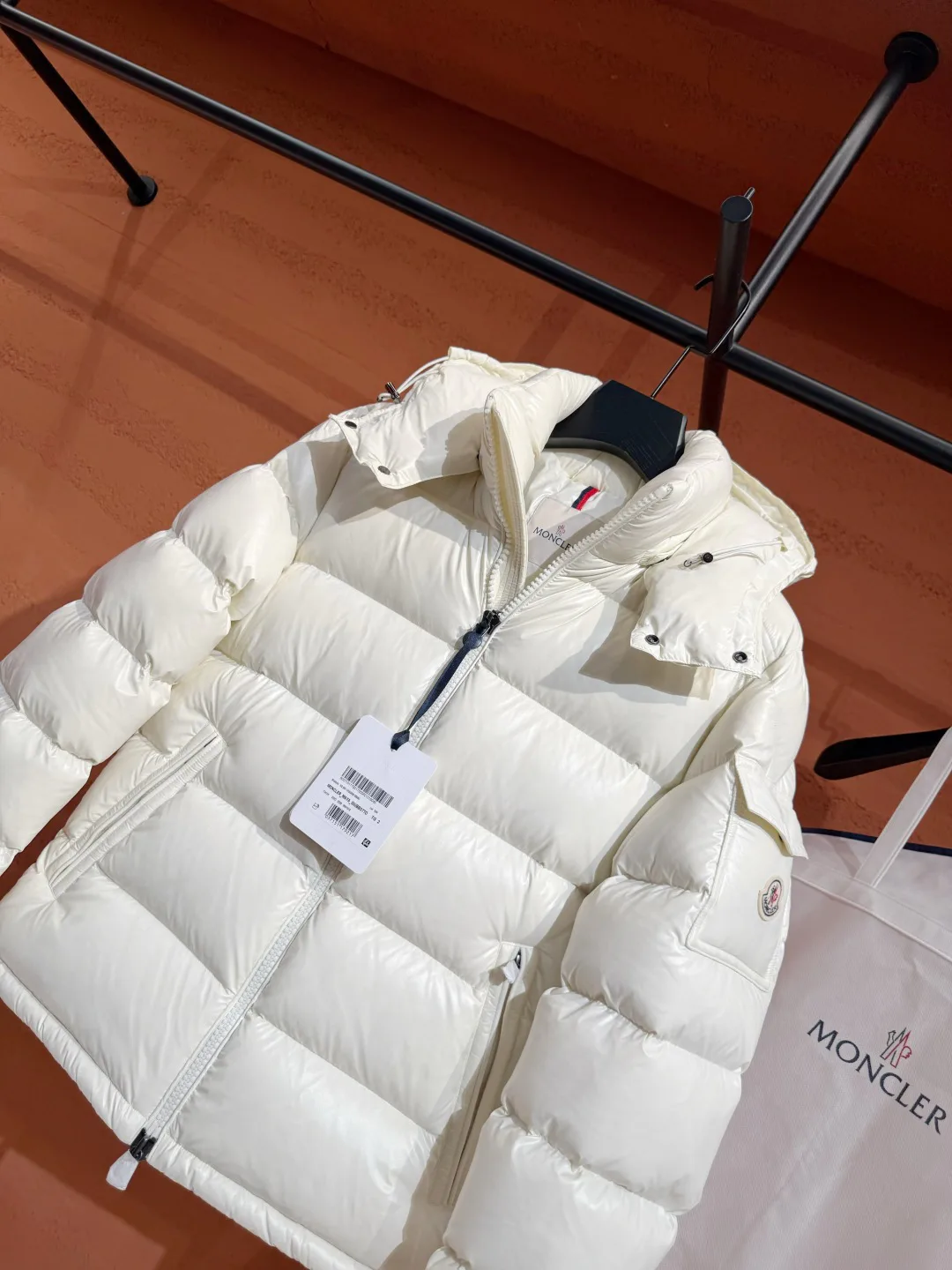 Men's Jackets And Down Jackets MONCLER 18048530