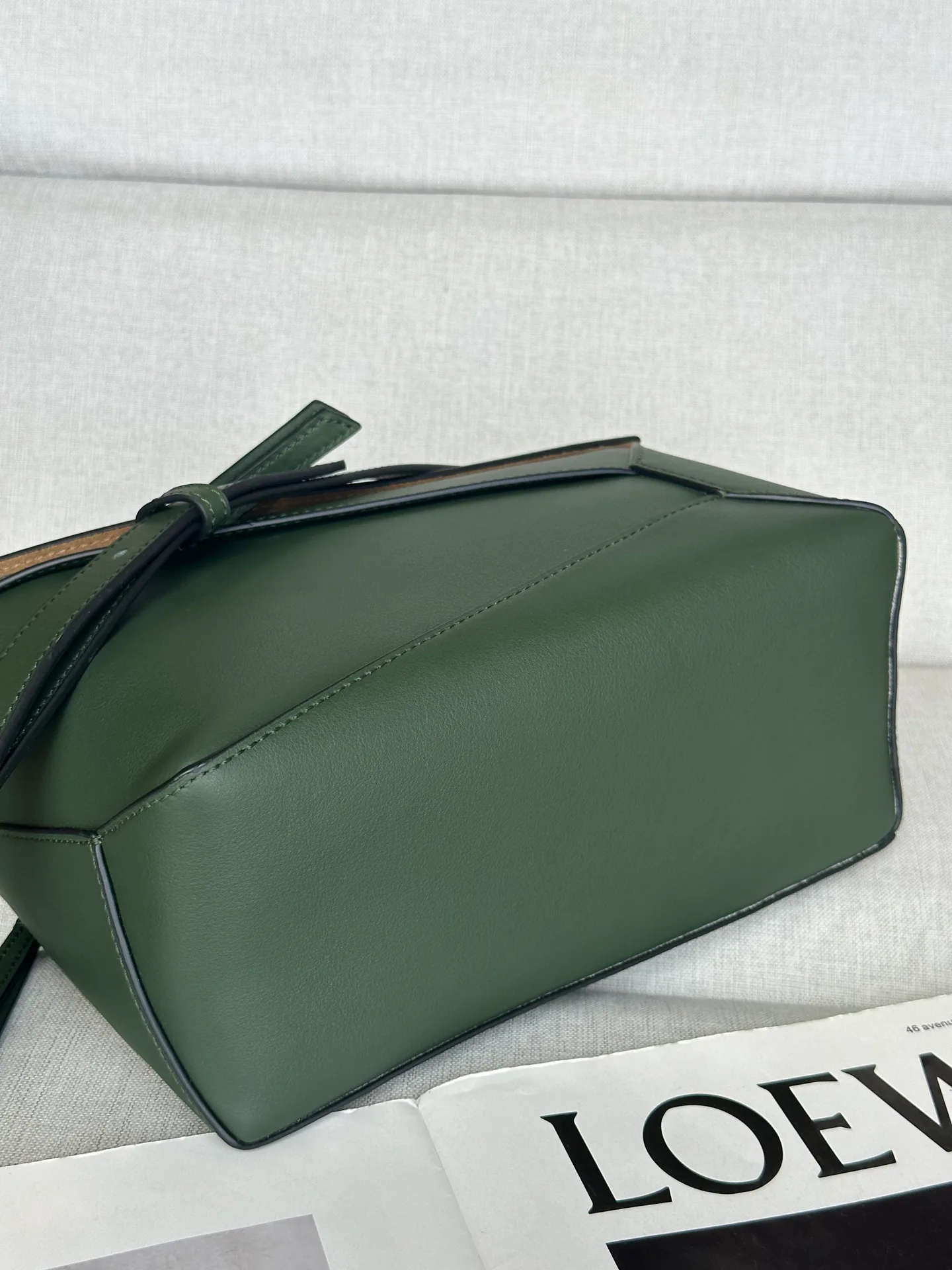 Women's Classic Handbags LOEWE 17271522