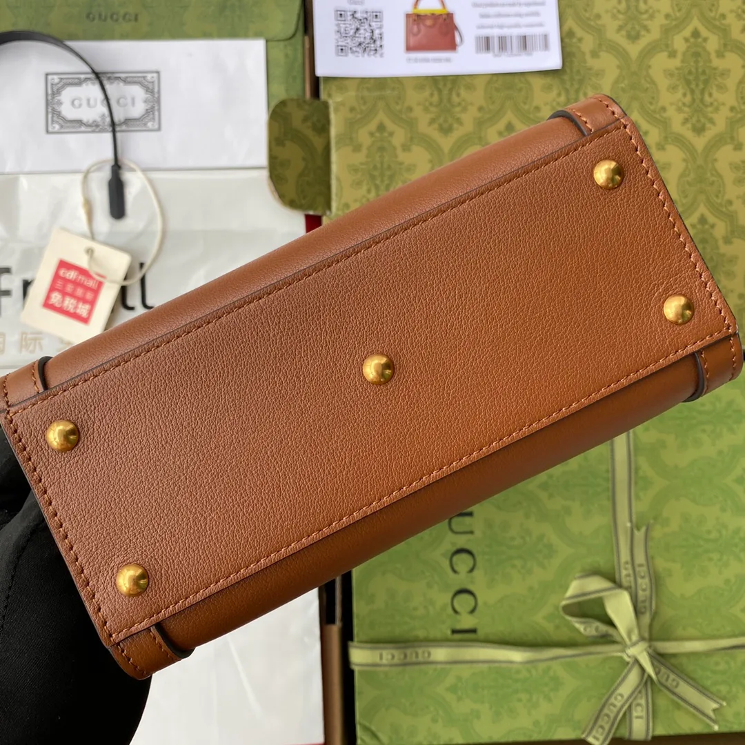 Women's Classic Handbags GUCCI 17947626