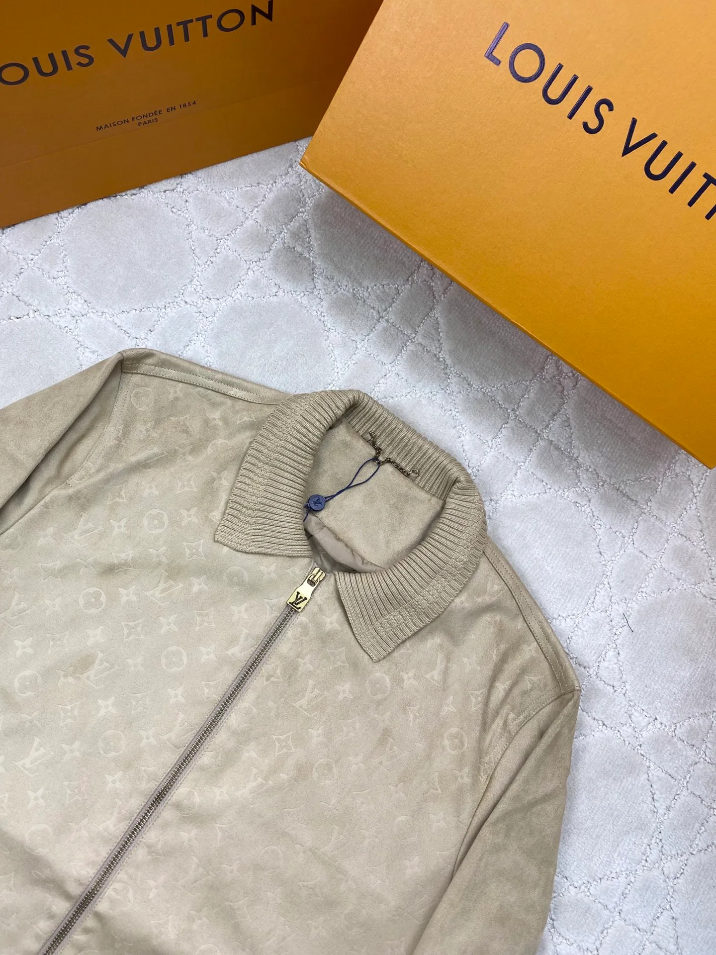 Men's Jackets And Down Jackets LOUIS VUITTON 18074035