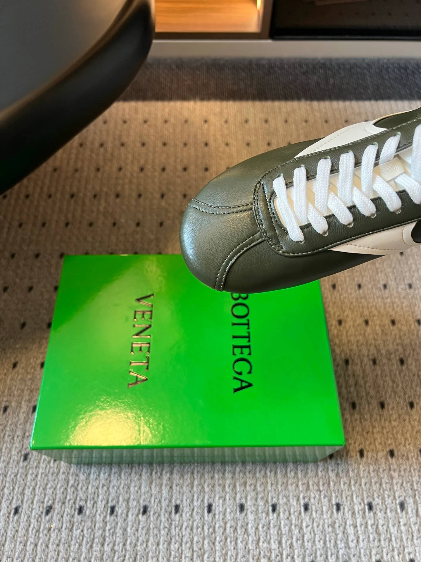 Women's Sneakers BOTTEGA VENETA 17898386