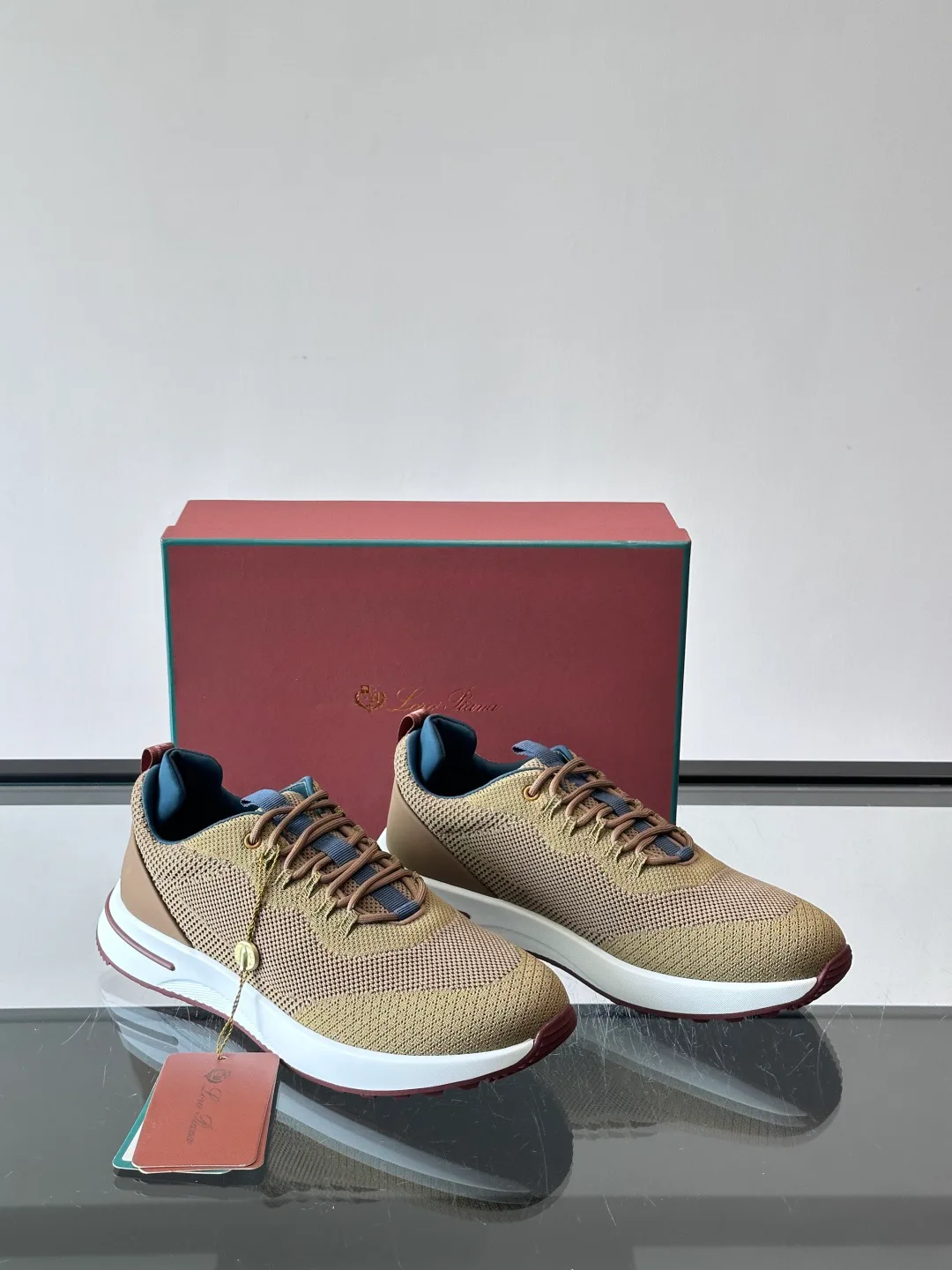 Men's Sneakers LORO PIANA 18265116