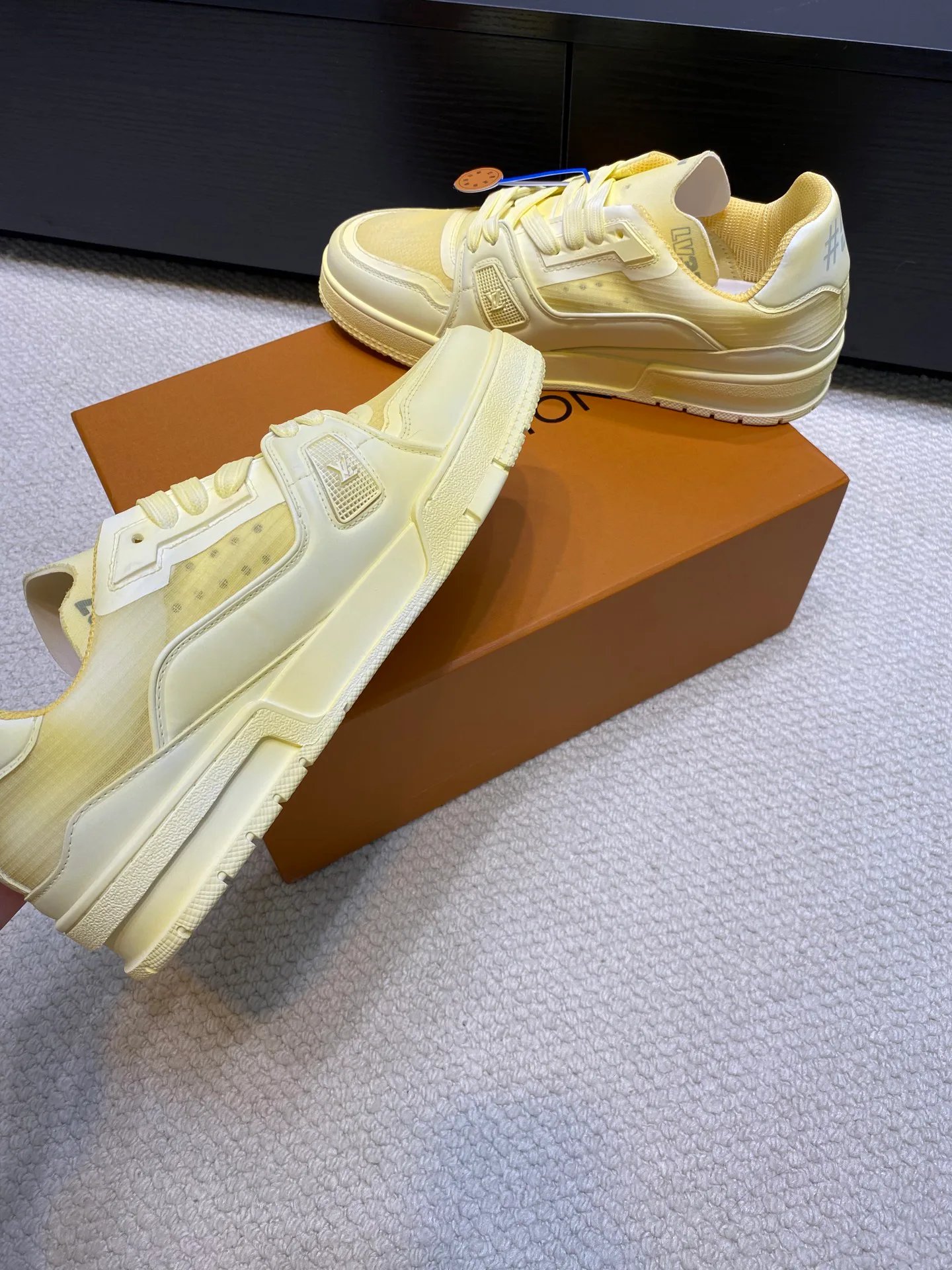 Men's Sneakers LOUIS VUITTON 17969017