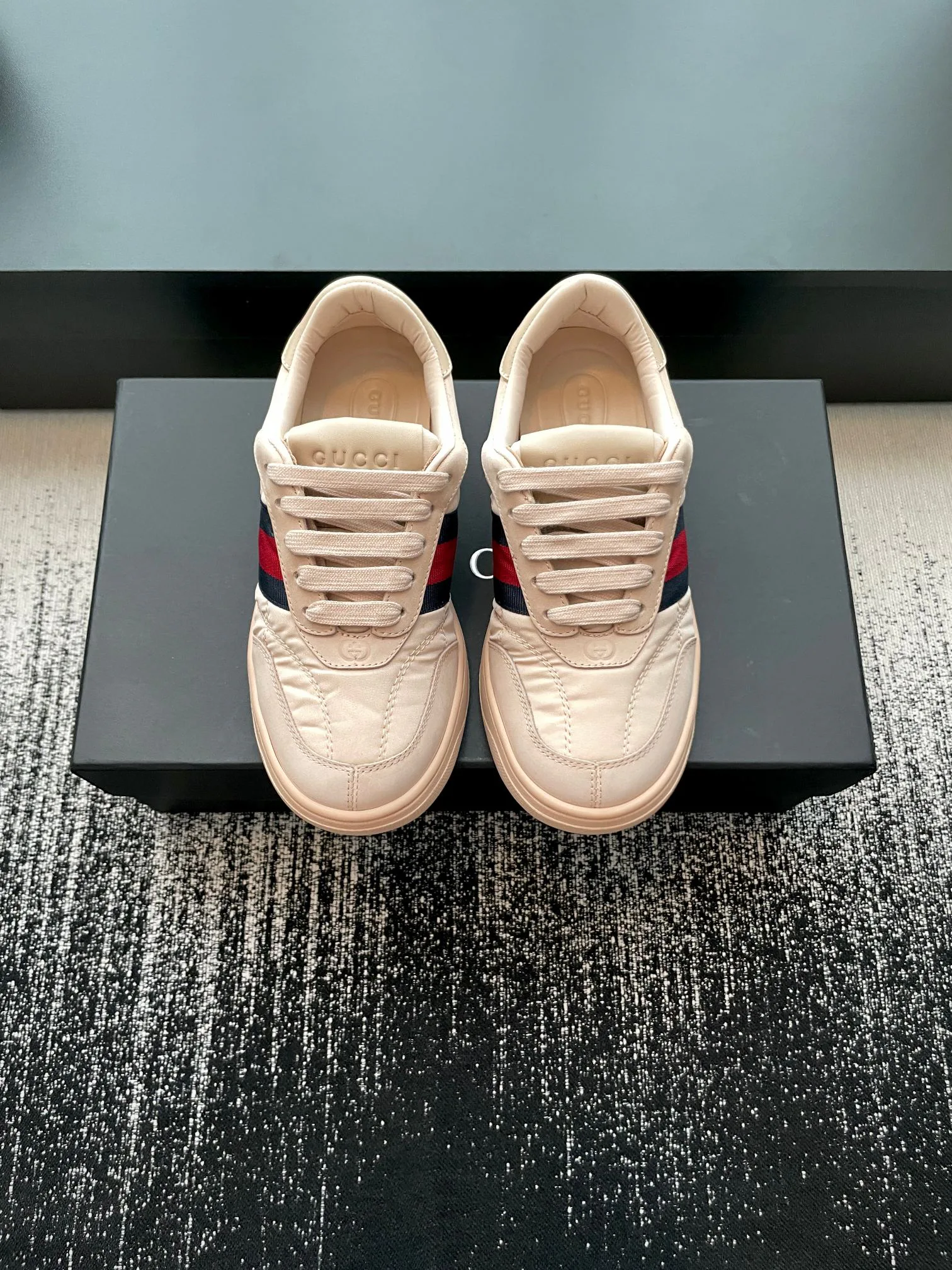 Women's Sneakers GUCCI 18447994
