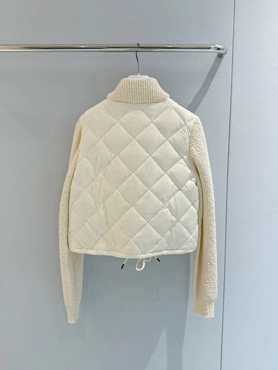Women's Jackets And Down Jackets MONCLER 18440090