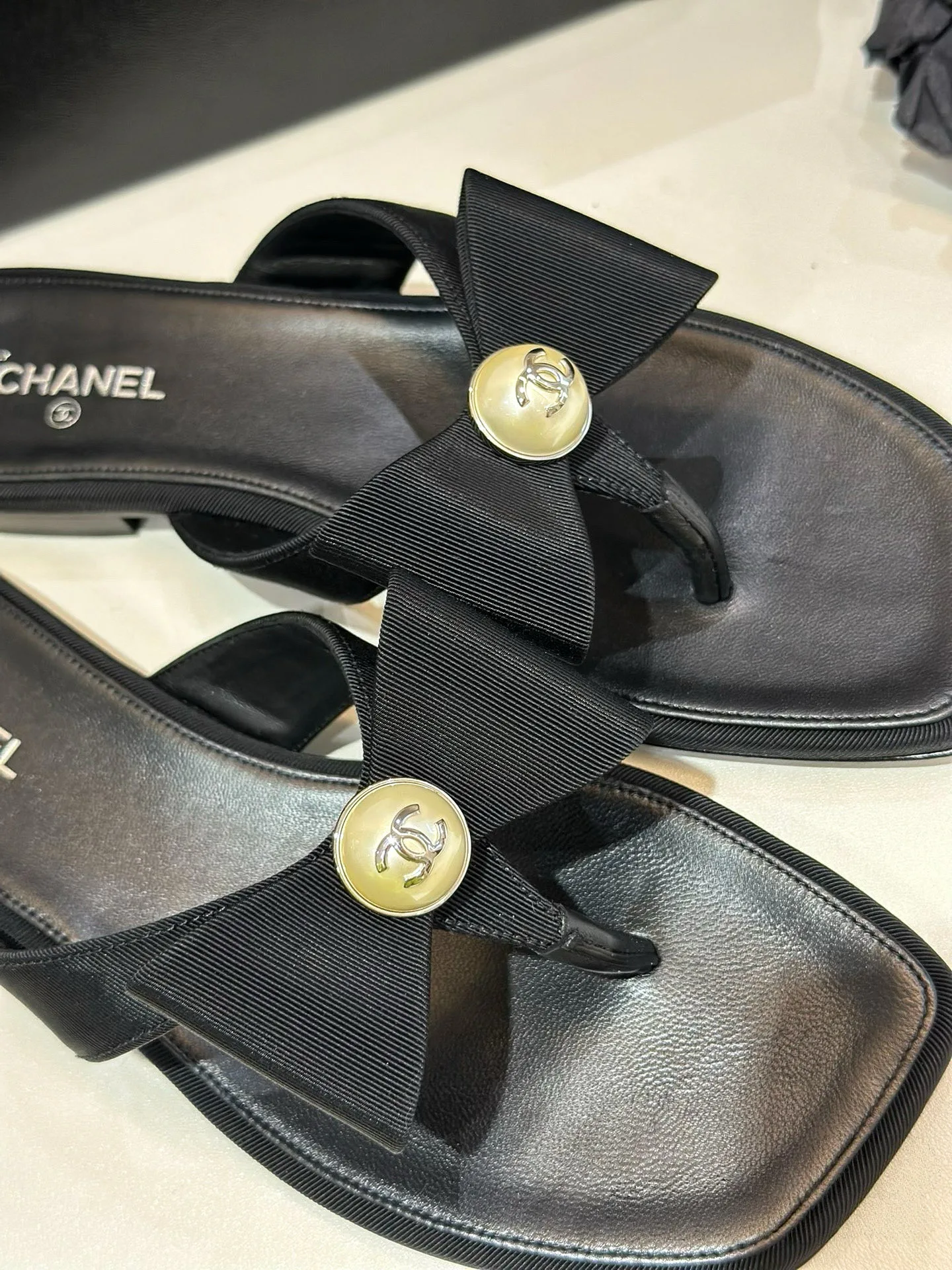 Women's Flip-Flops CHANEL 17331170