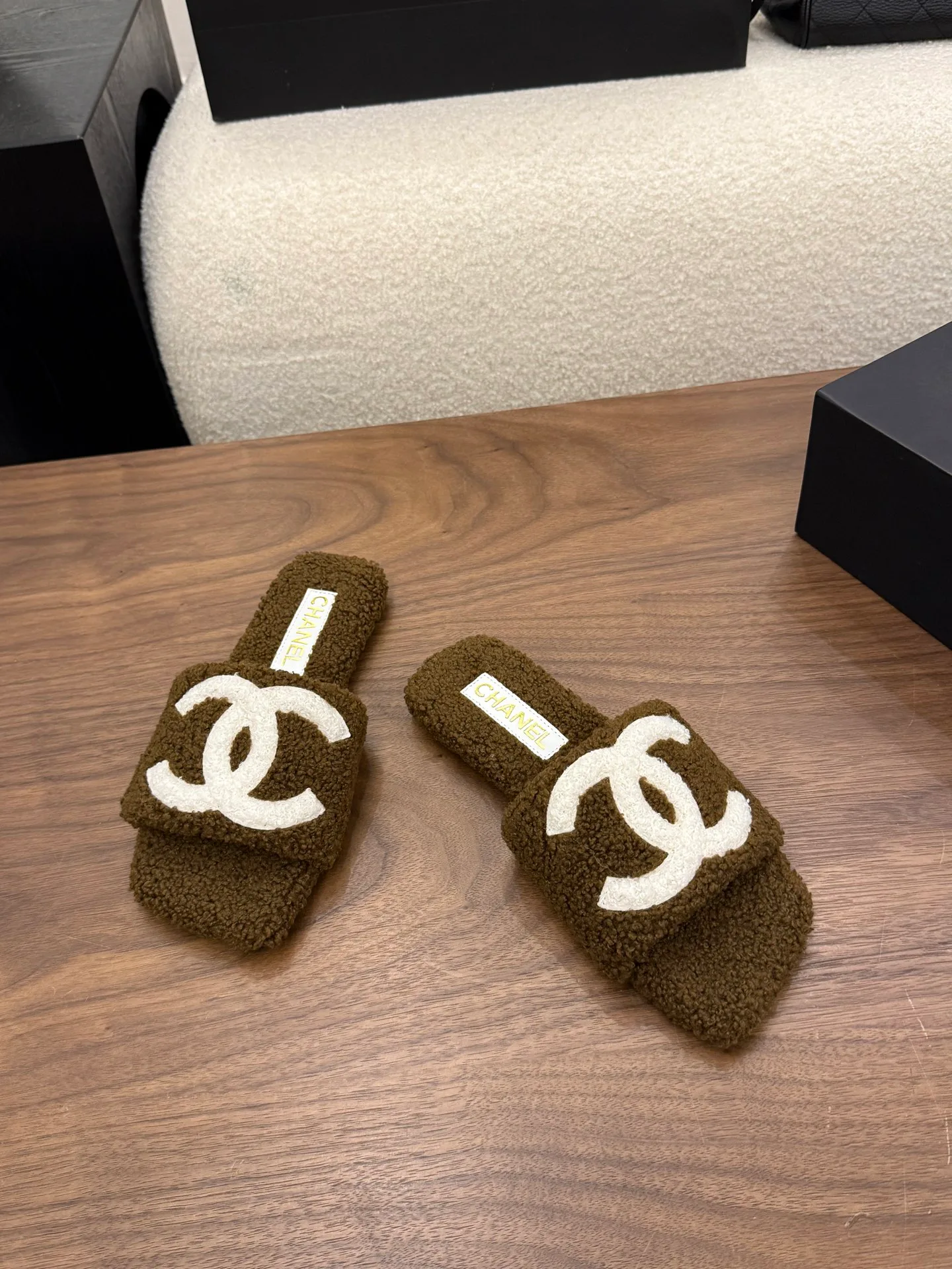 Women's Slippers CHANEL 18323298