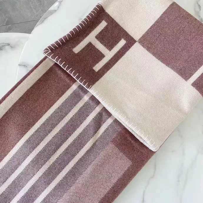 Textiles HERMES 18002665