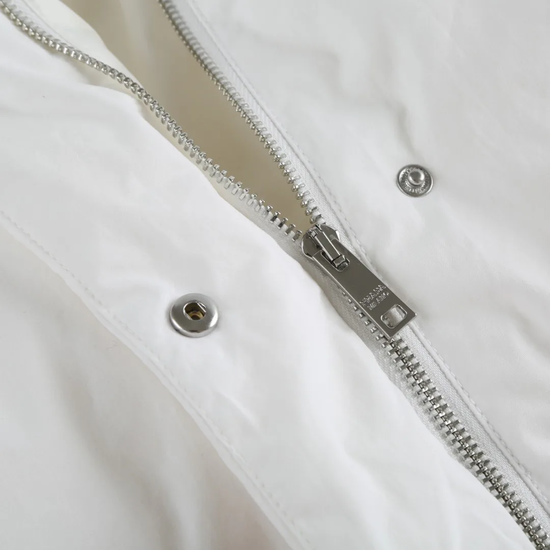 Women's Jackets And Down Jackets PRADA 17907687
