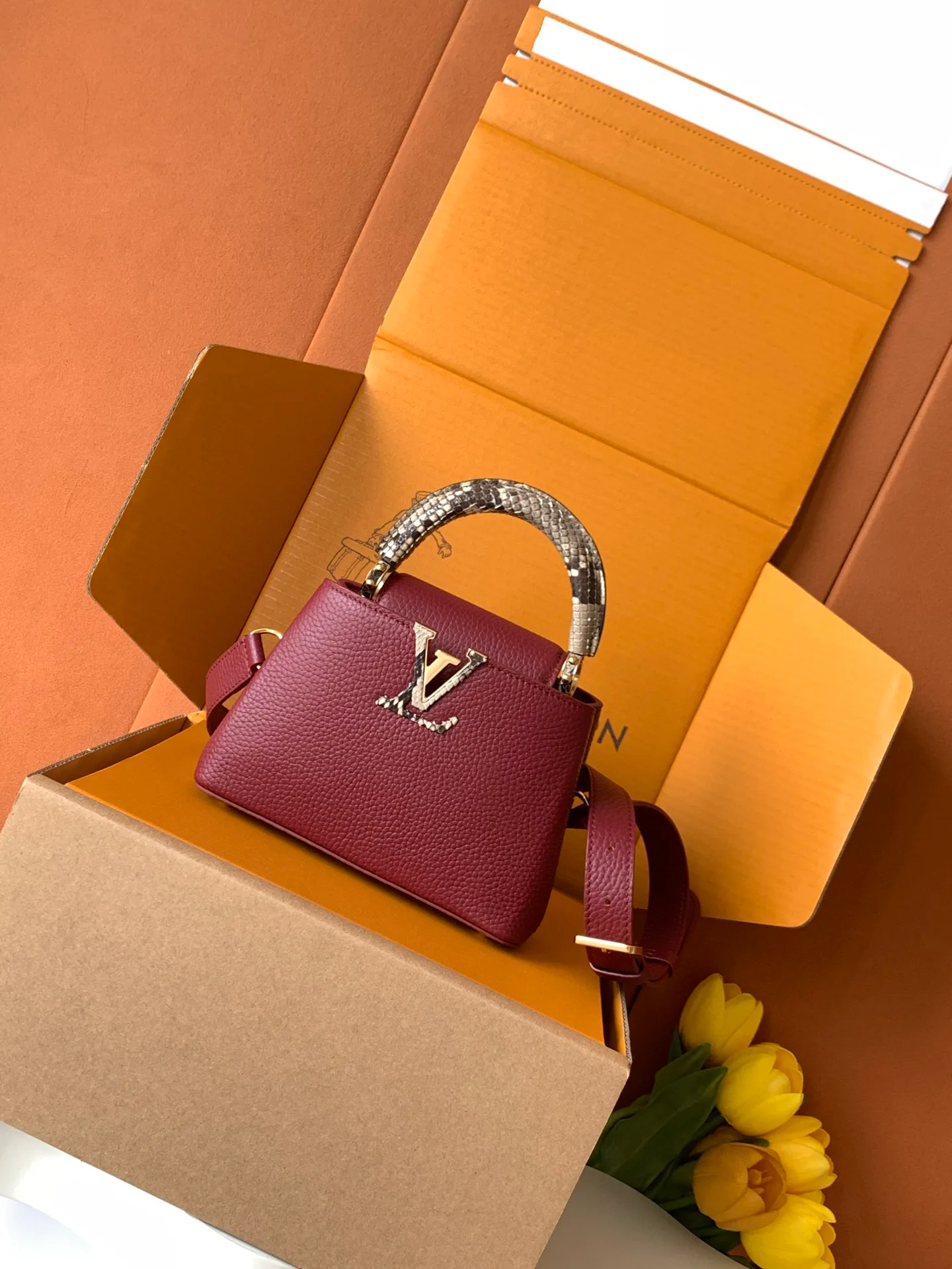 Women's Classic Handbags LOUIS VUITTON 18521008