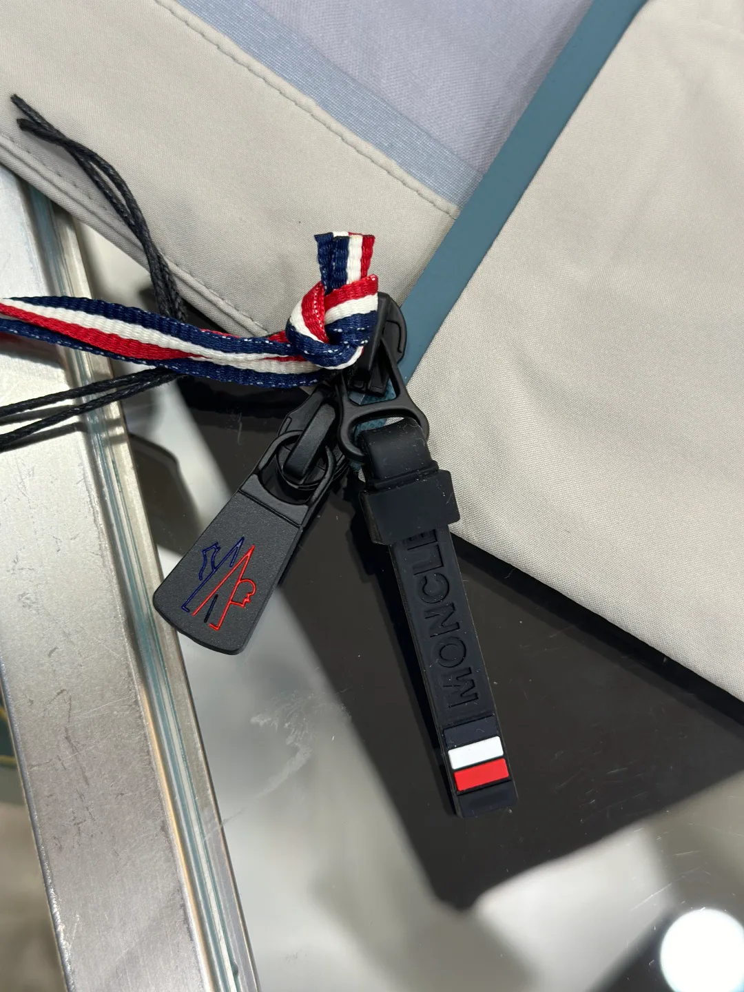 Куртки И Пуховики Мужские Moncler 18662974