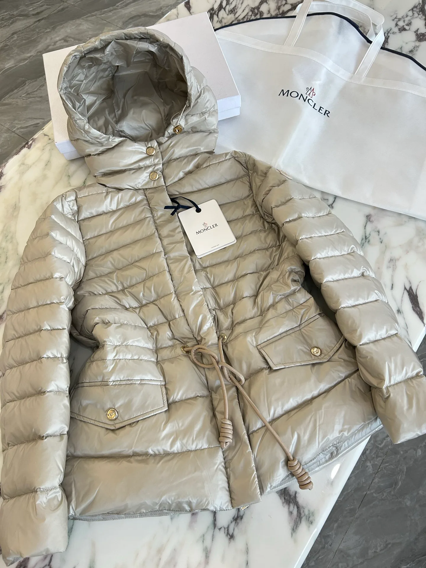 Men's Jackets And Down Jackets MONCLER 18330337
