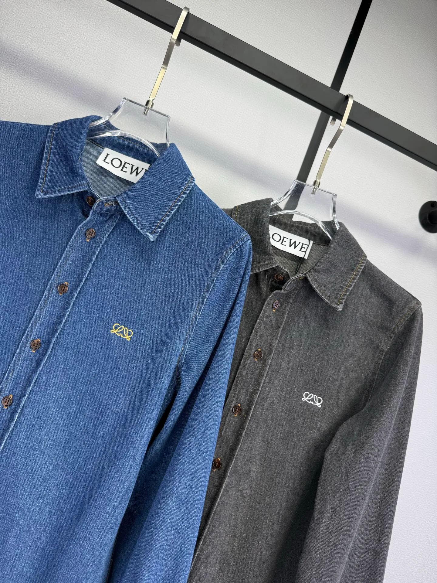Women's Shirts LOEWE 17799307
