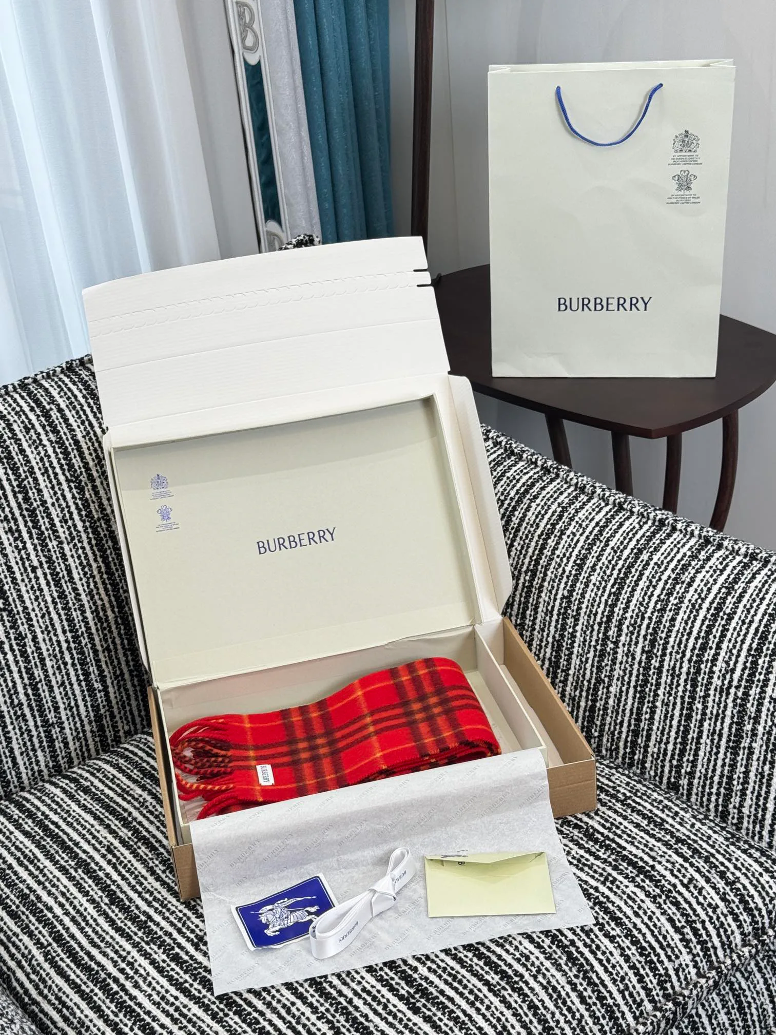 Scarves BURBERRY 18287396