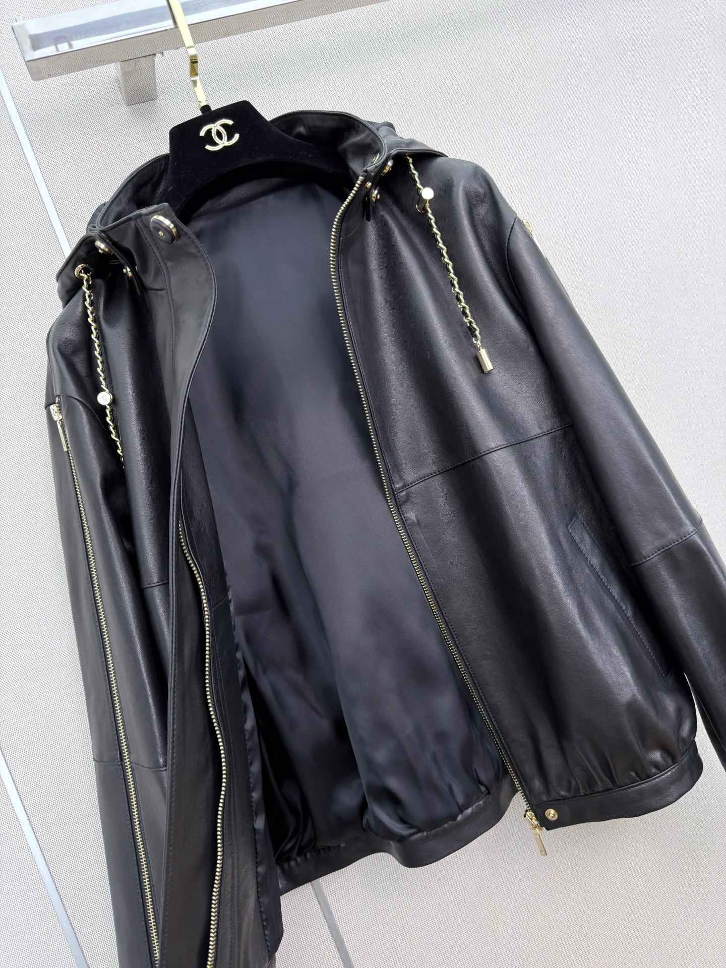 Women's Leather Jackets And Sheepskin Coats CHANEL 18138617