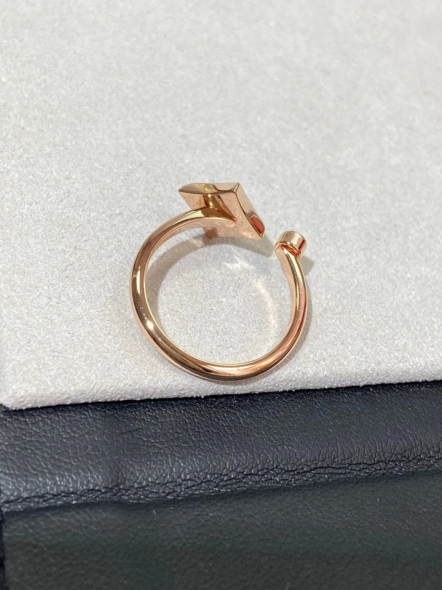Jewelry LOUIS VUITTON 17819338