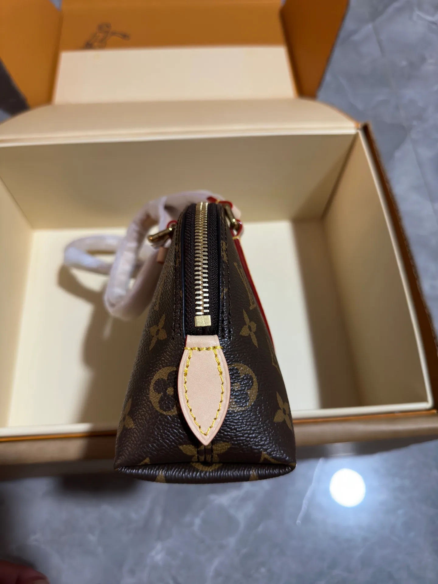 Women's Classic Handbags LOUIS VUITTON 17498627