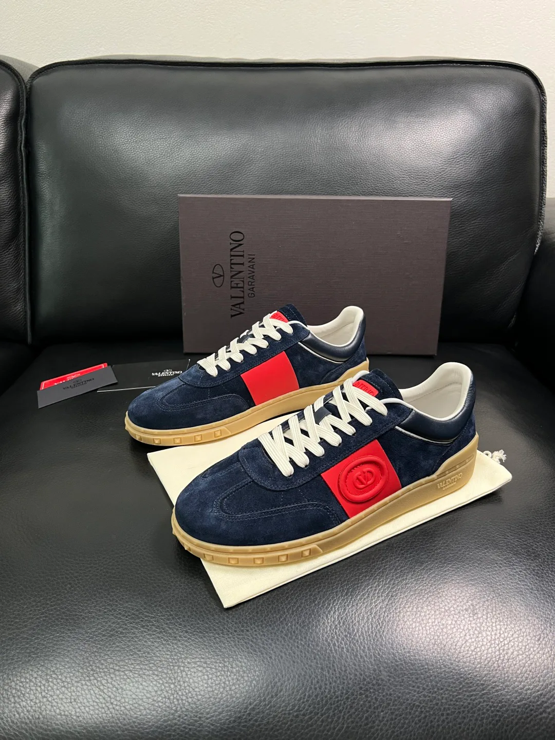 Women's Sneakers VALENTINO 17093910