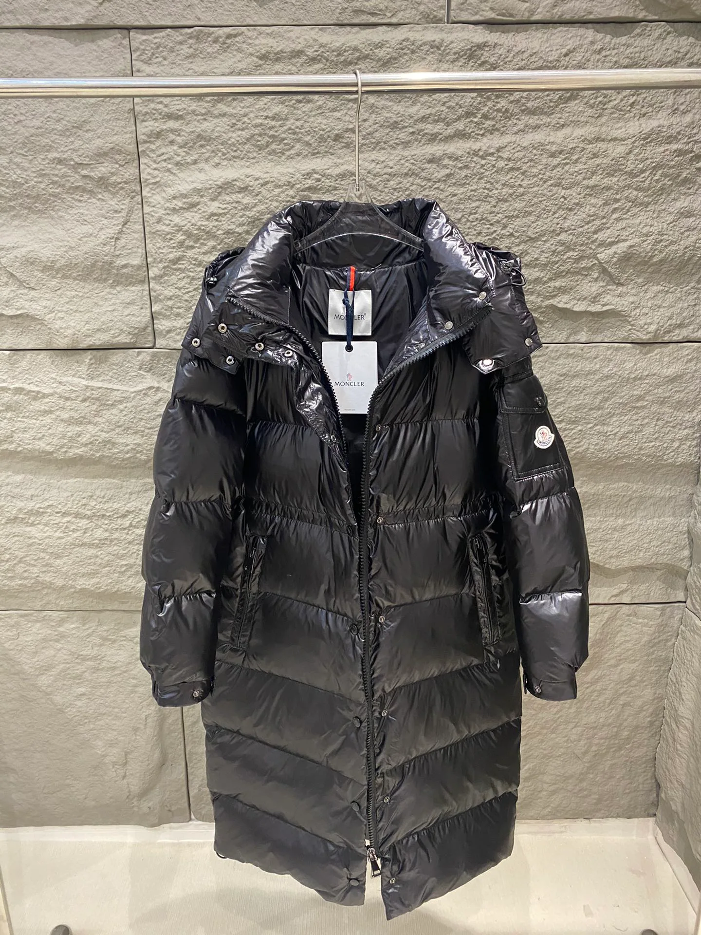 Women's Jackets And Down Jackets MONCLER 17964610
