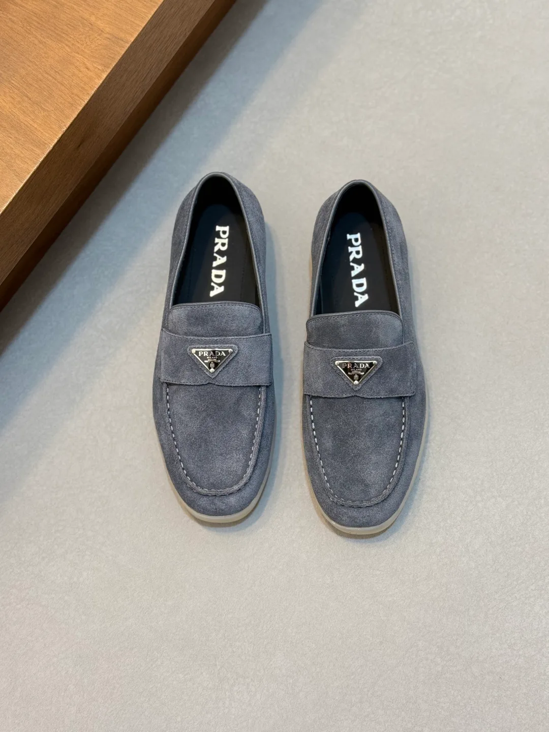 Men's Loafers And Dress Shoes PRADA 18100290