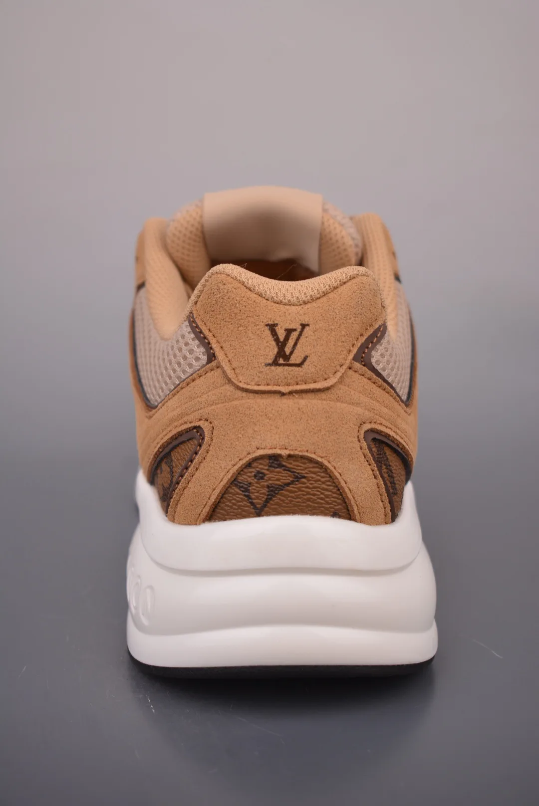 Men's Sneakers LOUIS VUITTON 17429974