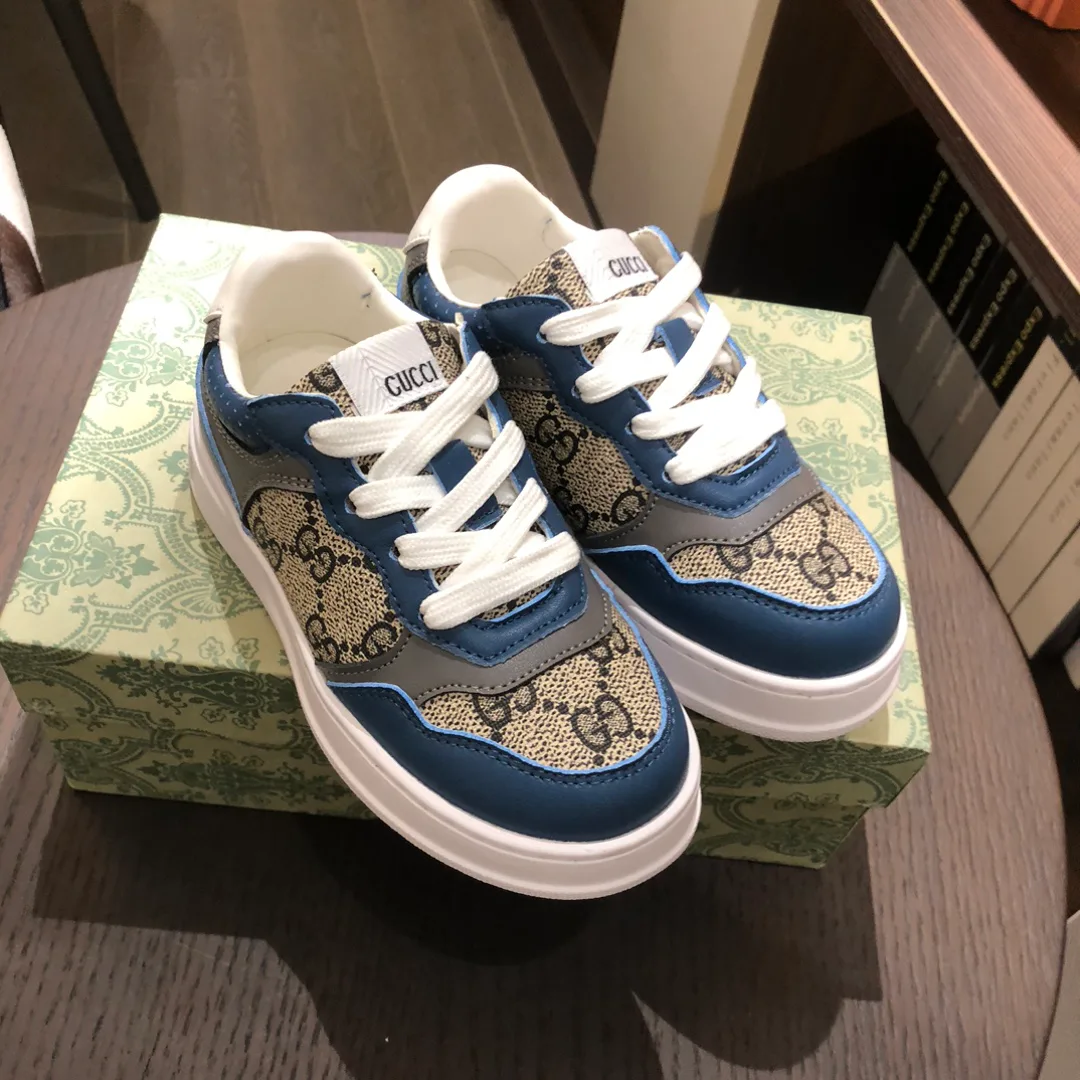 Women's Sneakers GUCCI 18445135