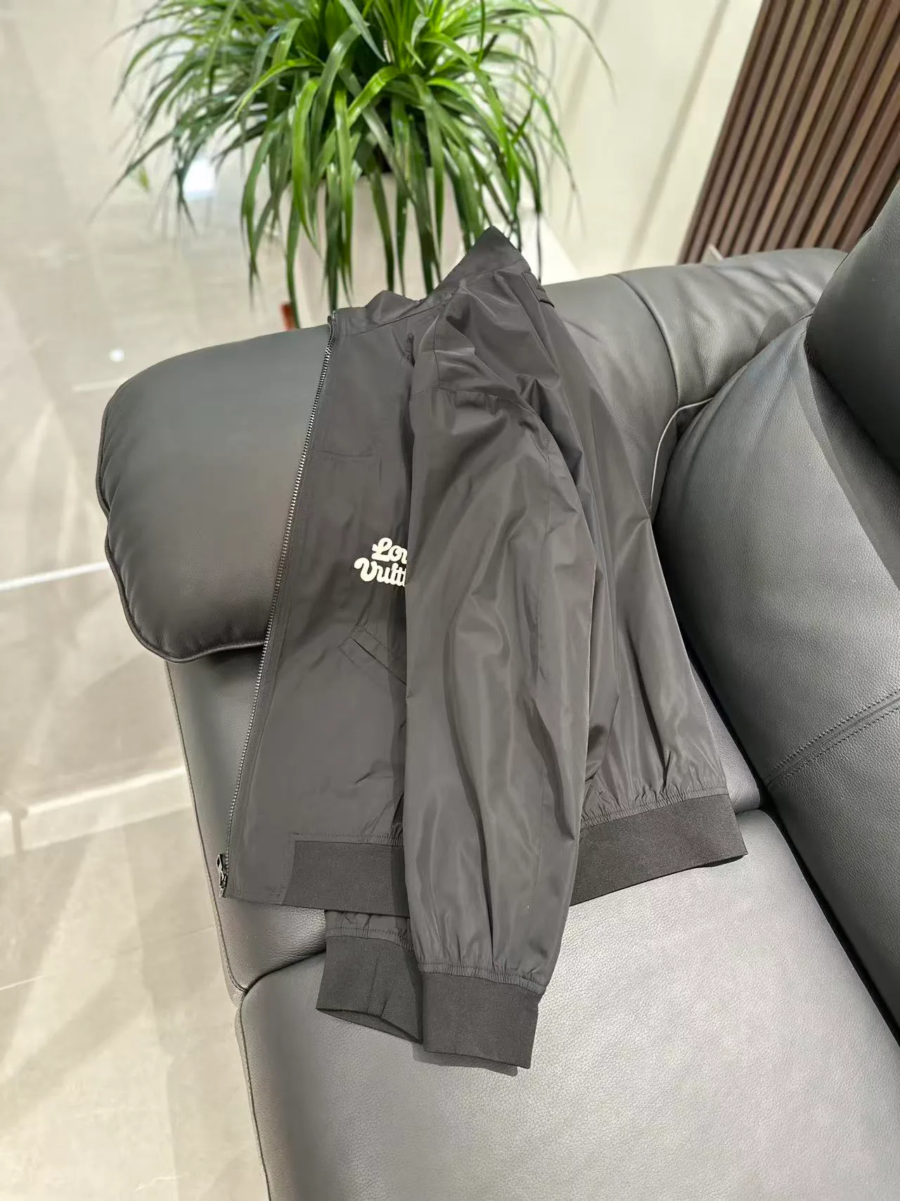 Men's Jackets And Down Jackets LOUIS VUITTON 18140221