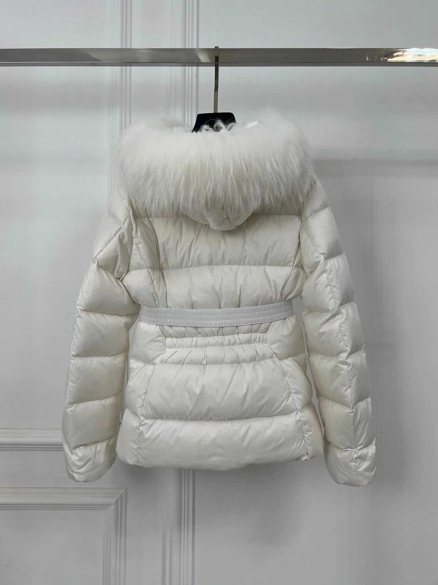 Women's Jackets And Down Jackets MONCLER 18416114