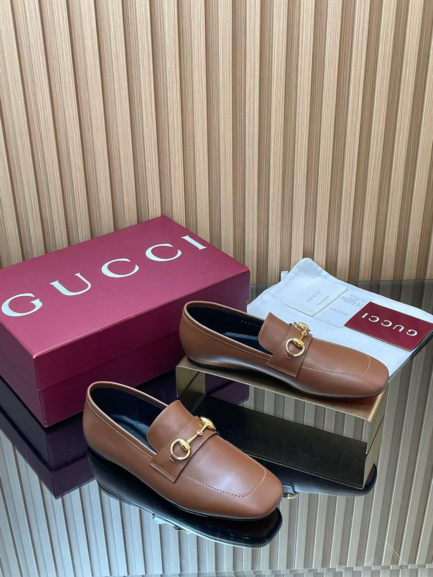Women's Loafers And Moccasins GUCCI 17946829