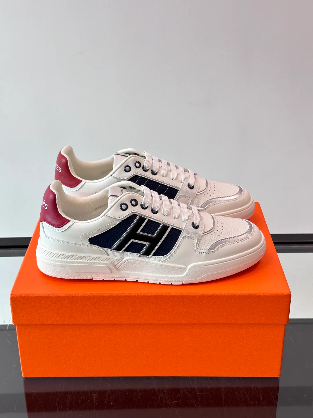 Men's Sneakers HERMES 18500627