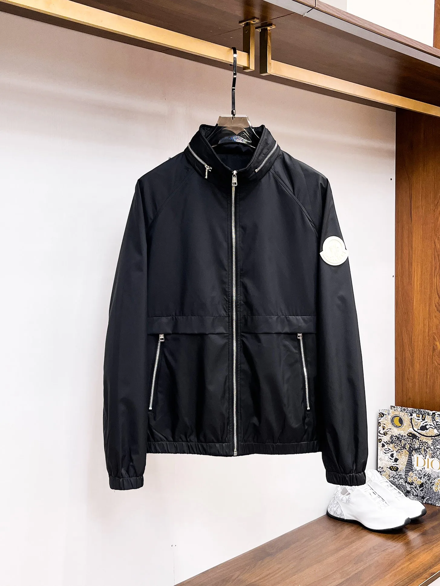 Men's Jackets And Down Jackets MONCLER 18197234