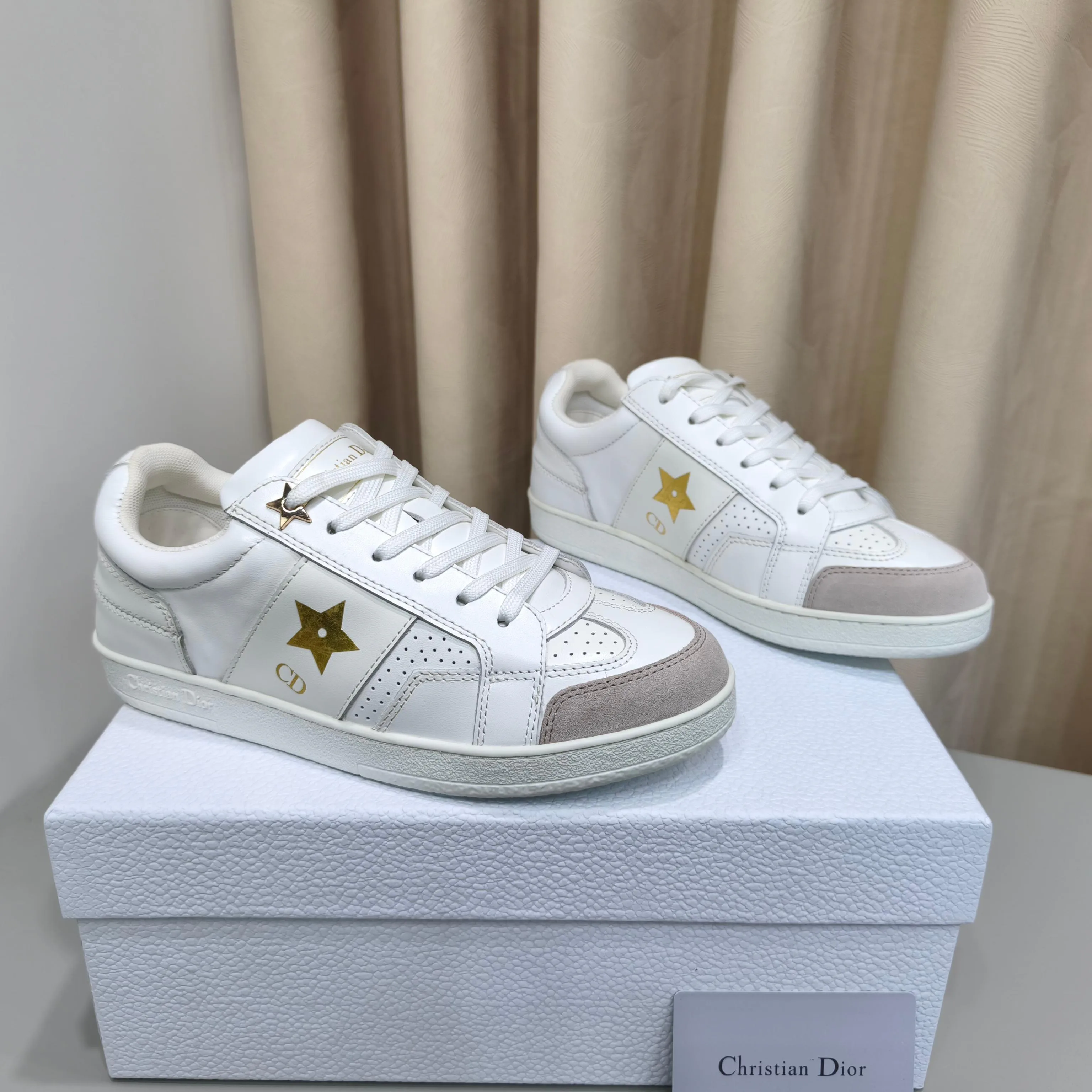 Women's Sneakers CHRISTIAN DIOR 17988722