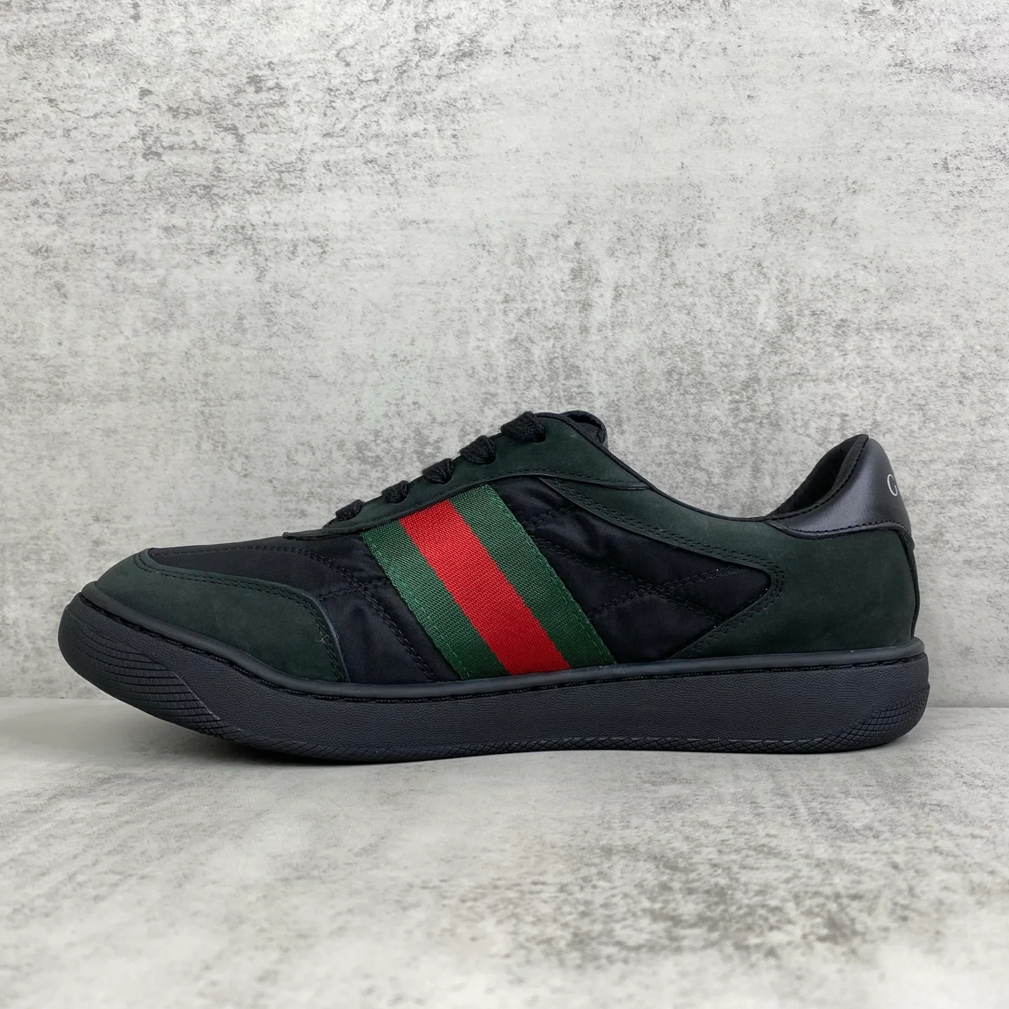 Women's Sneakers GUCCI 18283183