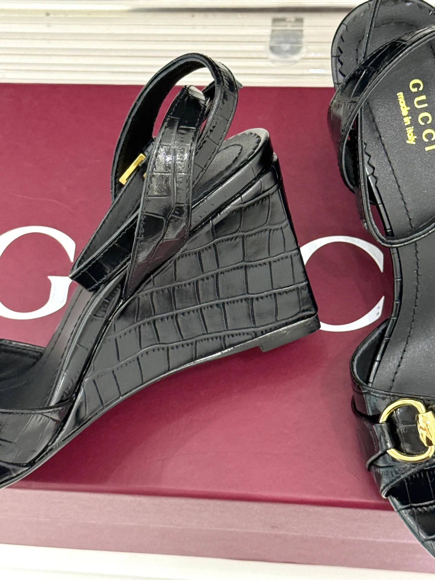 Women's Open-Toe Sandals GUCCI 18034507