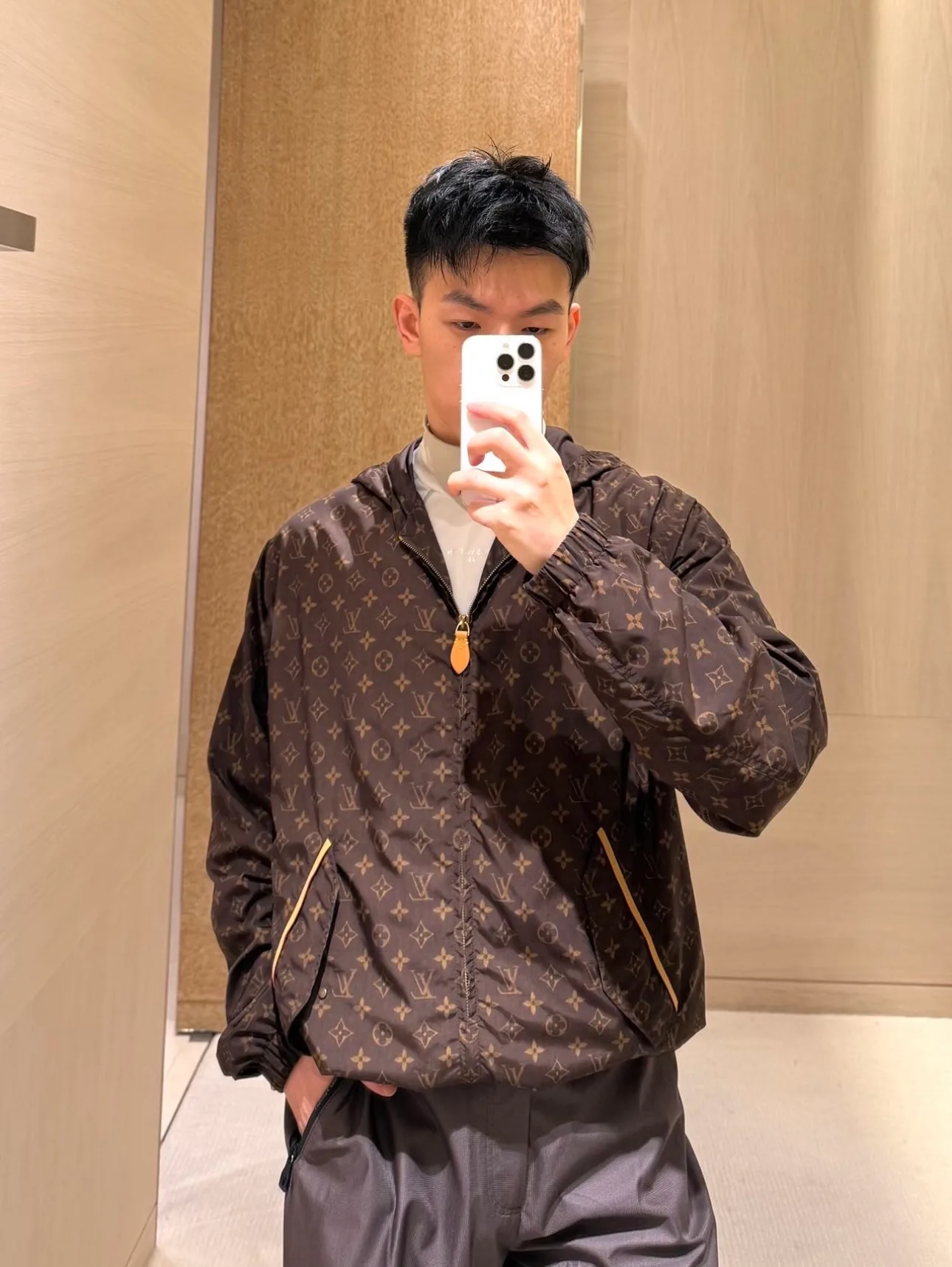 Women's Jackets And Down Jackets LOUIS VUITTON 17835284