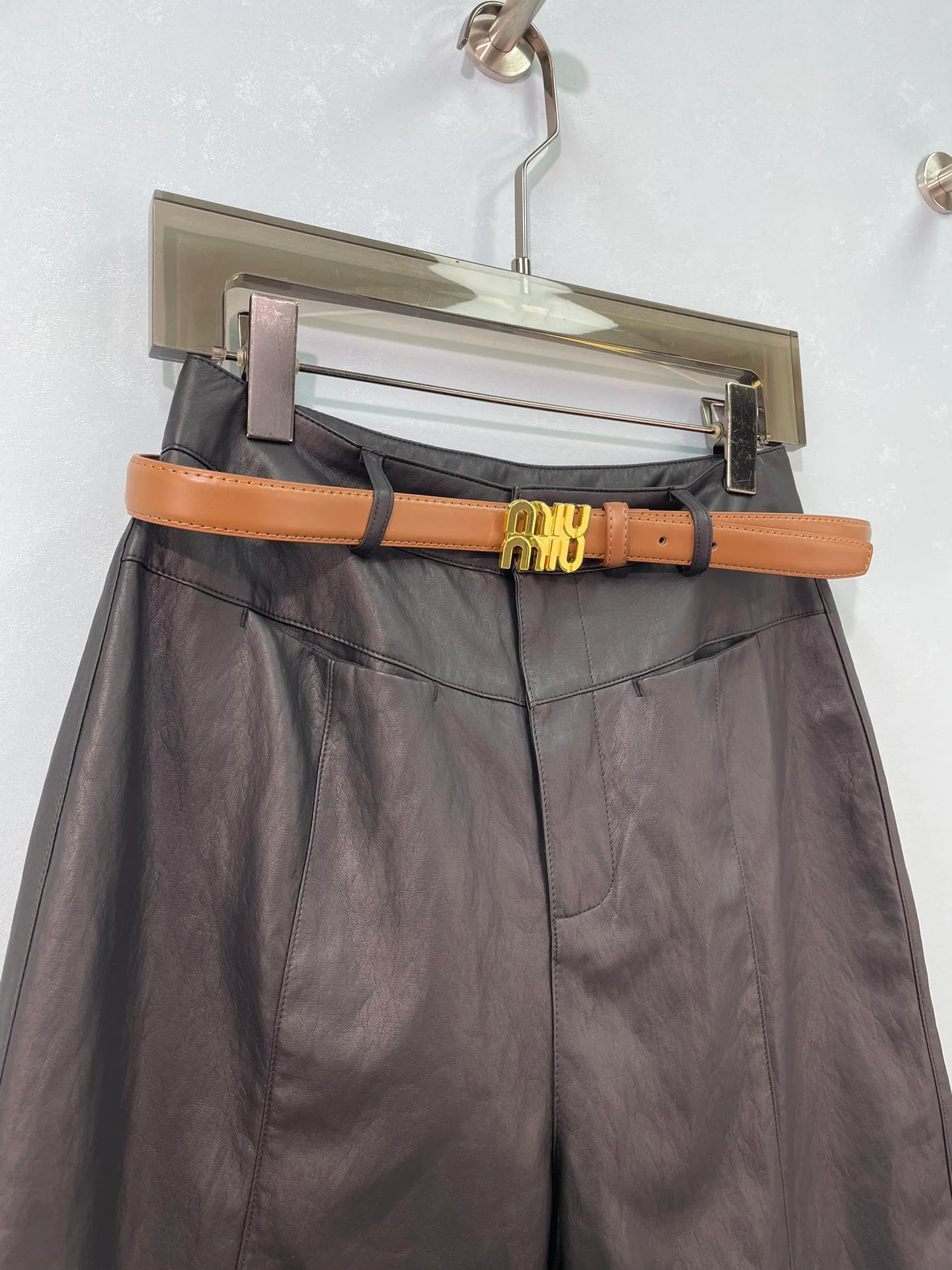Women's Shorts MIU MIU 18151872