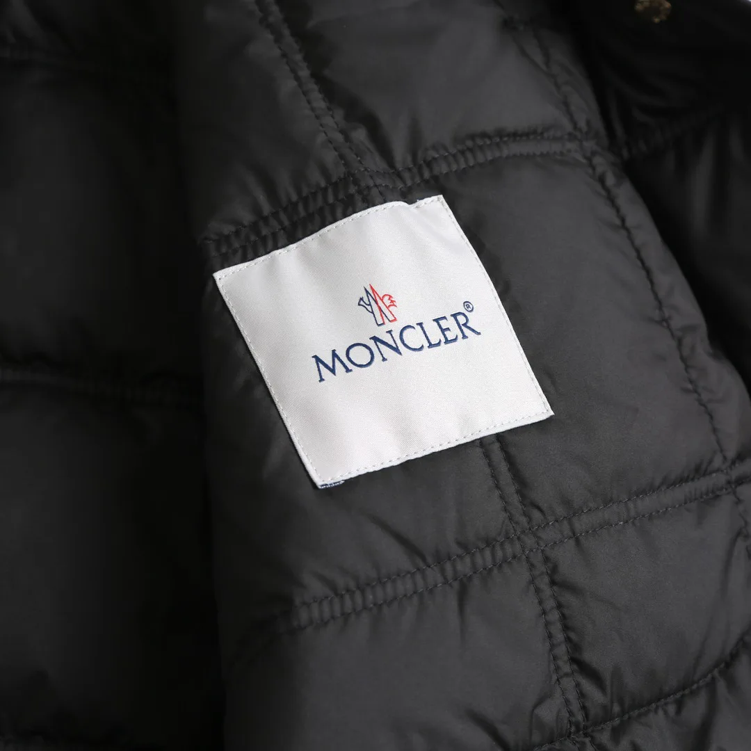 Women's Jackets And Down Jackets MONCLER 18022530